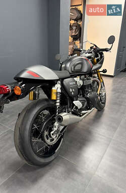 Кафе рейсер Triumph Thruxton 2022 в 