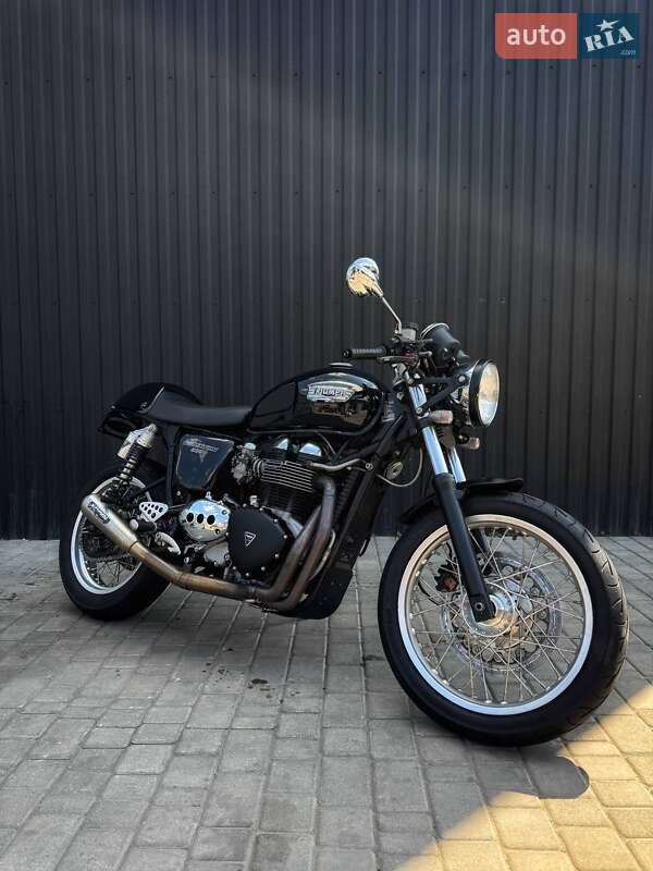 Triumph Thruxton 2005