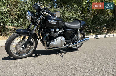Кафе рейсер Triumph Thruxton 2012 в 
