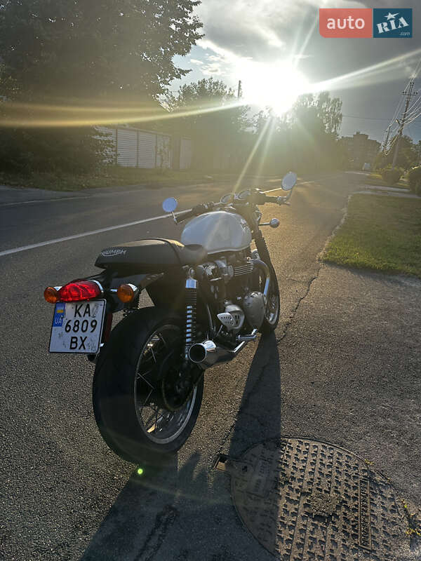 Кафе рейсер Triumph Thruxton 2016 в Киеве
