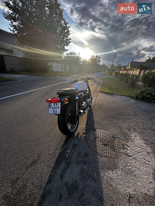 Кафе рейсер Triumph Thruxton 2016 в Киеве