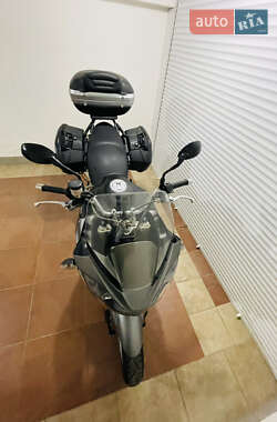 Мотоцикл Багатоцільовий (All-round) Triumph Tiger 2010 в 