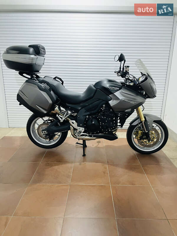 Мотоцикл Многоцелевой (All-round) Triumph Tiger 2010 в Киеве