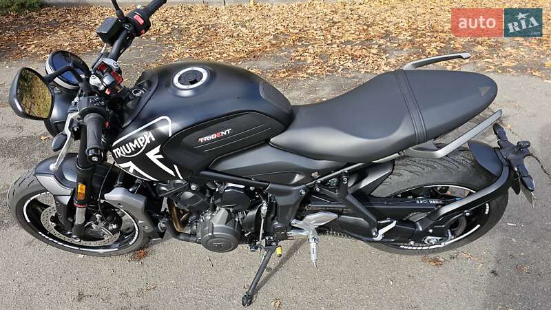 Мотоцикл Без обтікачів (Naked bike) Triumph Trident 2023 в Києві фото 7 Мотоцикл Без обтікачів (Naked bike) Triumph Trident 2023 в Києві