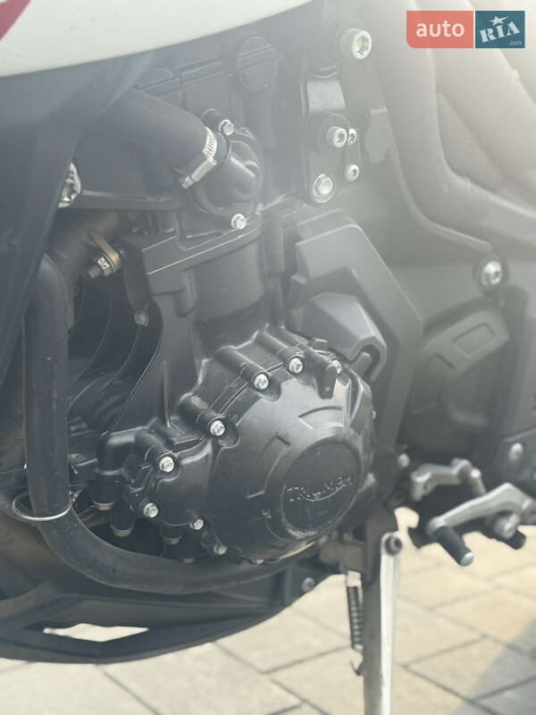 Мотоцикл Спорт-туризм Triumph Triple 2014 в Вараше фото 9 Мотоцикл Спорт-туризм Triumph Triple 2014 в Вараше