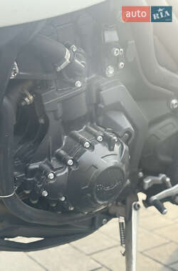 Мотоцикл Спорт-туризм Triumph Triple 2014 в 