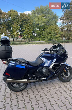 Мотоцикл Спорт-туризм Triumph Trophy 2012 в 