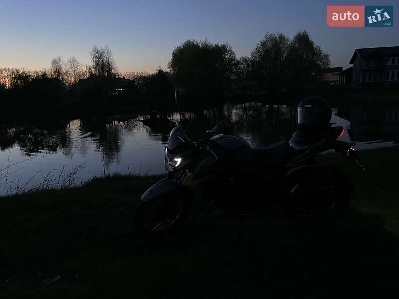 Грузовые мотороллеры, мотоциклы, скутеры, мопеды TVS Apache RTR 200 2021 в Киеве