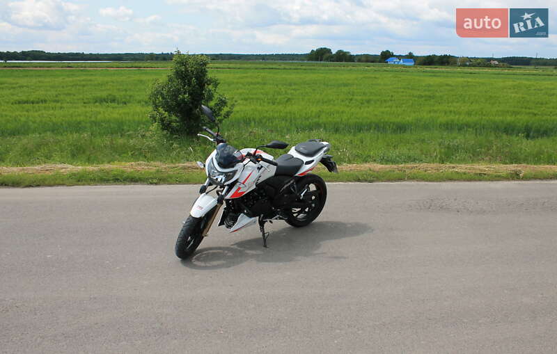 Мотоцикл Без обтекателей (Naked bike) TVS Apache RTR 200 2021 в Луцке