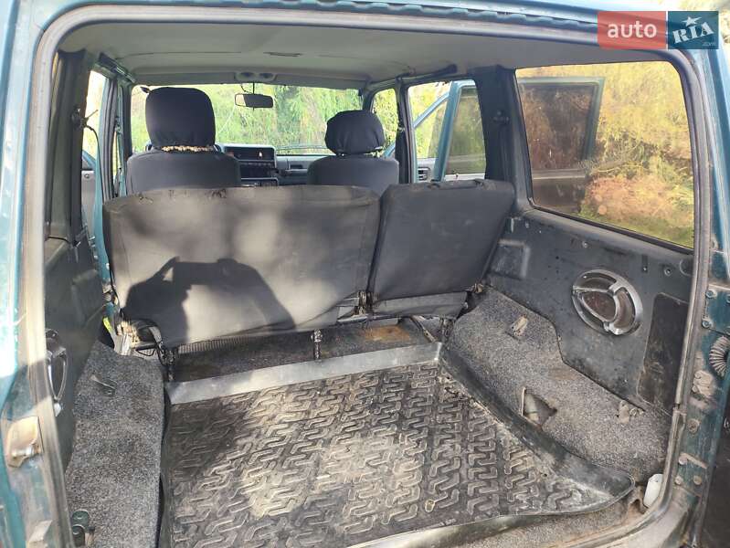 Внедорожник / Кроссовер УАЗ 3162 Симбир 2004 в Чернигове фото 6 Внедорожник / Кроссовер УАЗ 3162 Симбир 2004 в Чернигове