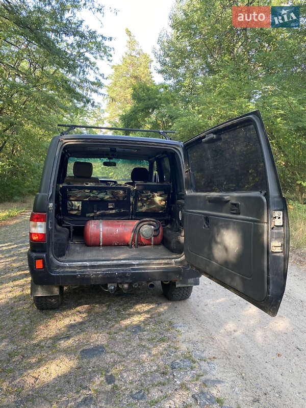 Внедорожник / Кроссовер УАЗ 3162 Симбир 2004 в Черкассах