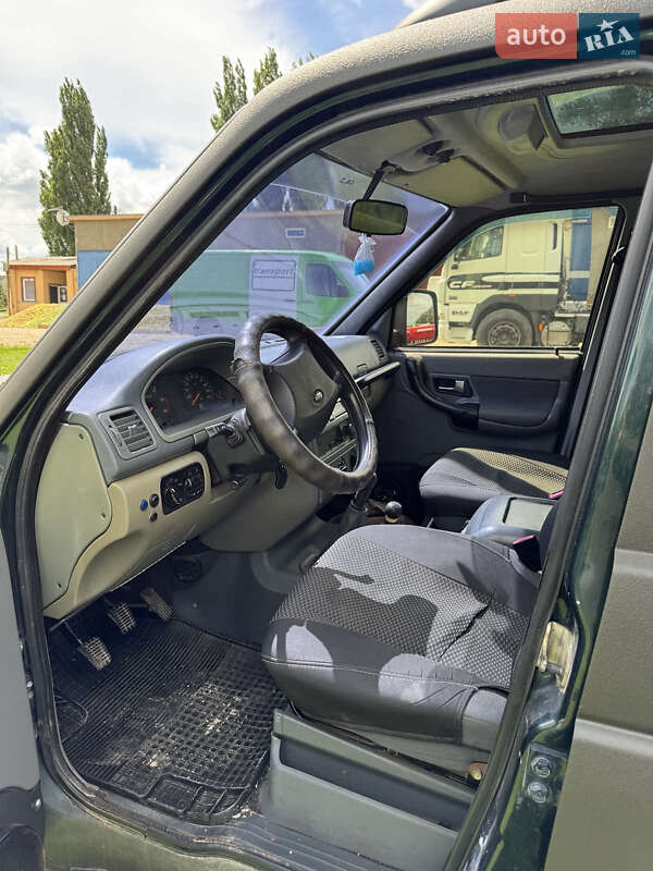 Позашляховик / Кросовер УАЗ 3163 Patriot 2006 в Ярмолинцях фото 4 Позашляховик / Кросовер УАЗ 3163 Patriot 2006 в Ярмолинцях