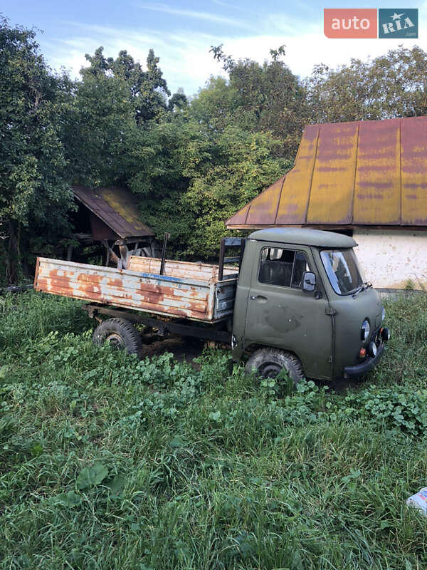 Грузопассажирский фургон УАЗ 3303 1993 в Хмельницком