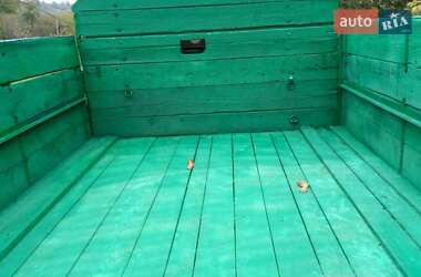 Седан УАЗ 3303 1990 в  фото 25 Седан УАЗ 3303 1990 в
