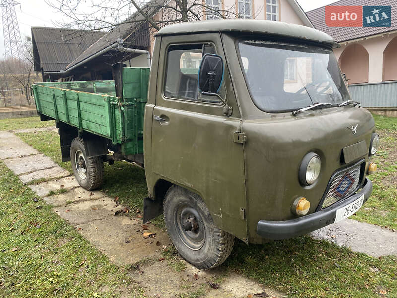 Внедорожник / Кроссовер УАЗ 3303 1992 в Сваляве