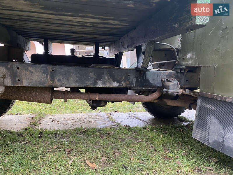 Внедорожник / Кроссовер УАЗ 3303 1992 в Сваляве