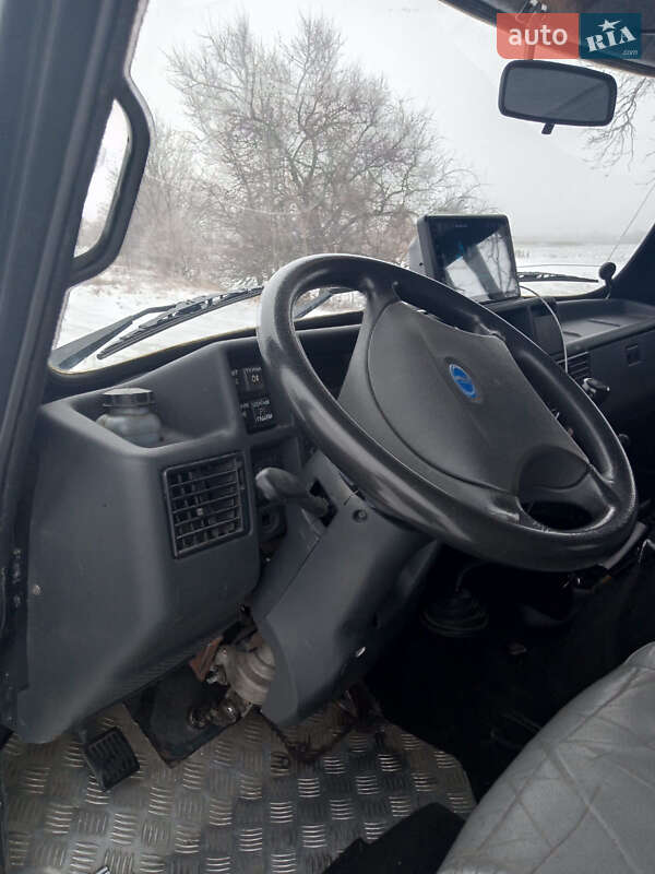 Внедорожник / Кроссовер УАЗ 3741 2003 в Ромнах