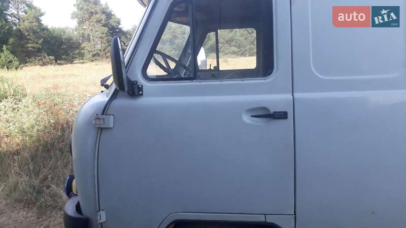 Внедорожник / Кроссовер УАЗ 3741 2003 в Полтаве