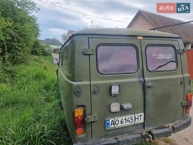 Внедорожник / Кроссовер УАЗ 3741 2003 в Ужгороде