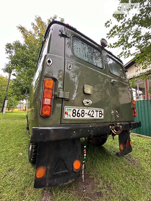 Позашляховик / Кросовер УАЗ 452 пас 1900 в Бродах