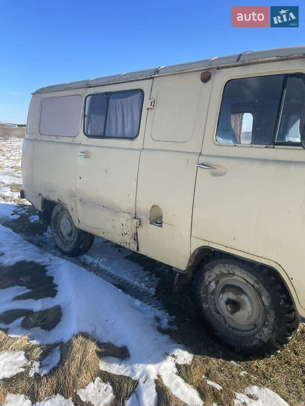 Внедорожник / Кроссовер УАЗ 452 1978 в Бориславе