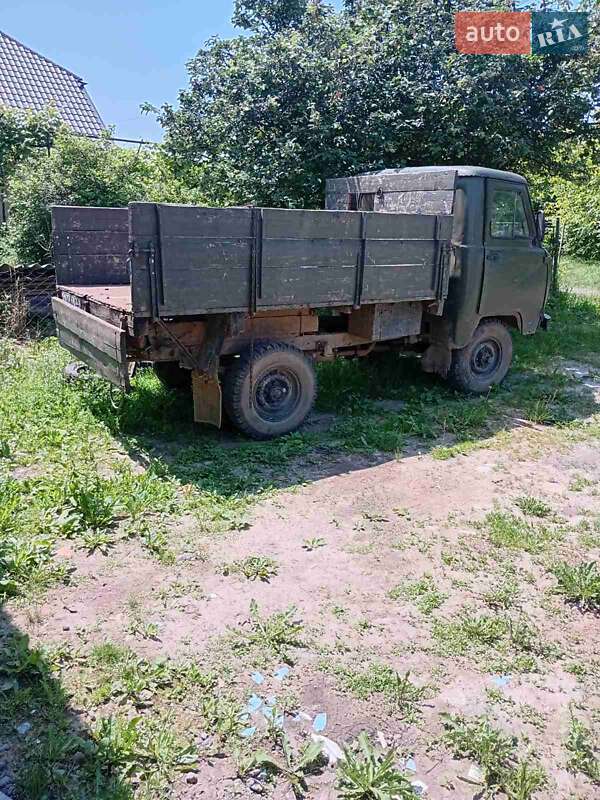 Внедорожник / Кроссовер УАЗ 452 1979 в Иршаве