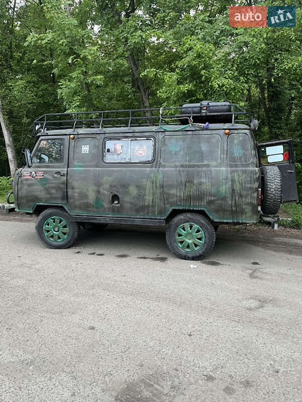 Вантажний фургон УАЗ 452 1986 в Києві