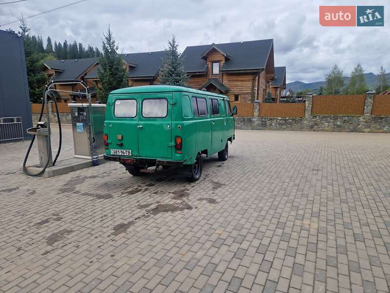 Внедорожник / Кроссовер УАЗ 452 1982 в Славском