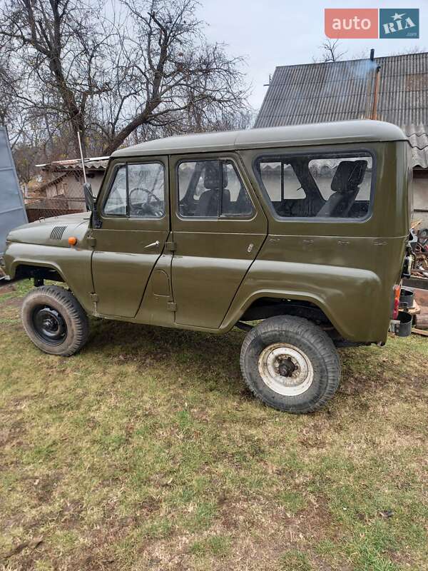 Позашляховик / Кросовер УАЗ 469 1973 в Чернівцях