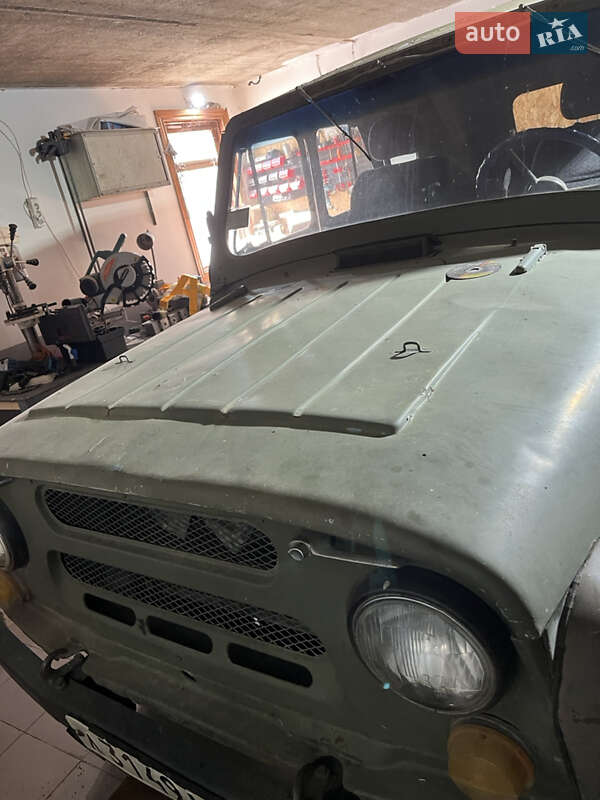 Позашляховик / Кросовер УАЗ 469Б 1975 в Миколаєві