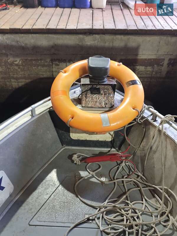 Катер UMS 500 2006 в Маяках