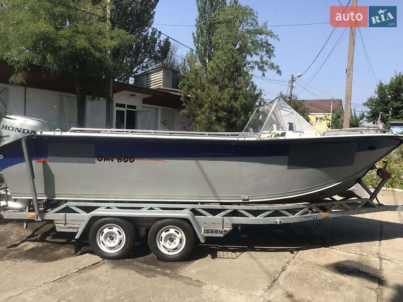 Катер UMS 600 2004 в Фастові