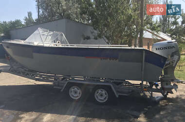 Катер UMS 600 2004 в Фастові