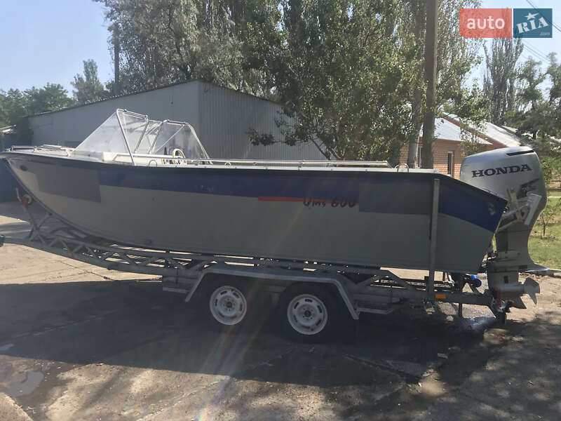 Катер UMS 600 2004 в Фастові