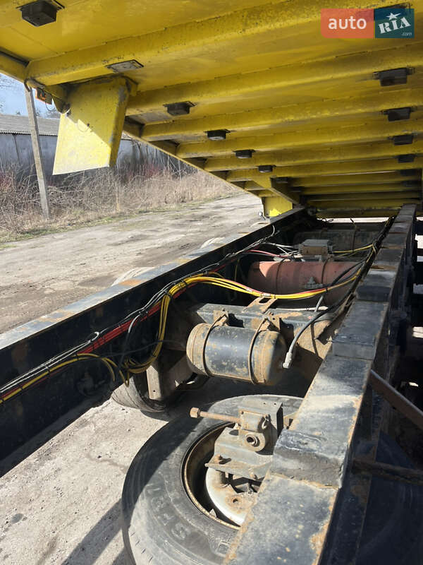 Зерновоз - напівпричіп United Trailers 6017 2008 в Золочеві