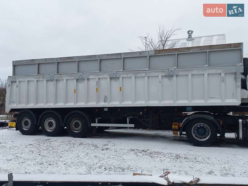 United Trailers 6017 2003 United Trailers 6017 2003
