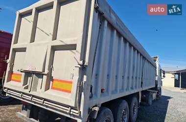Самосвал полуприцеп United Trailers 6017 2001 в 