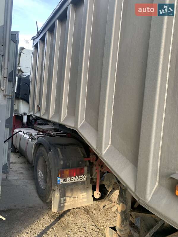 Зерновоз - напівпричіп United Trailers 804277 1997 в Тернополі
