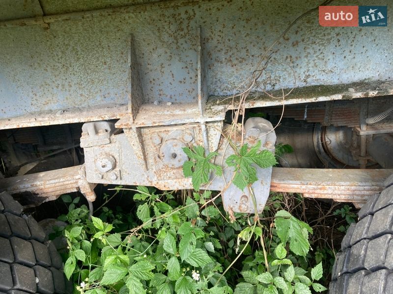 Битумовоз УПП Б 2412 1995 в Косове