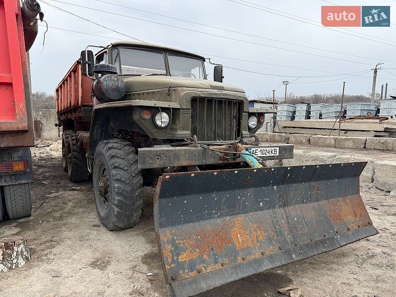 Урал 375 1982