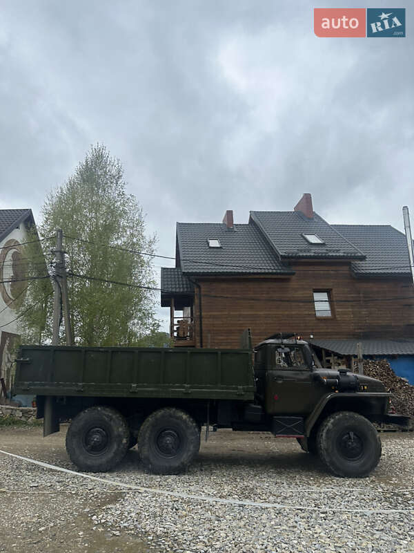 Самосвал Урал 4320 1988 в Яремче