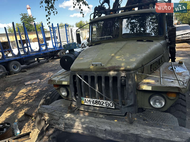 Другая спецтехника Урал 4320 1982 в 