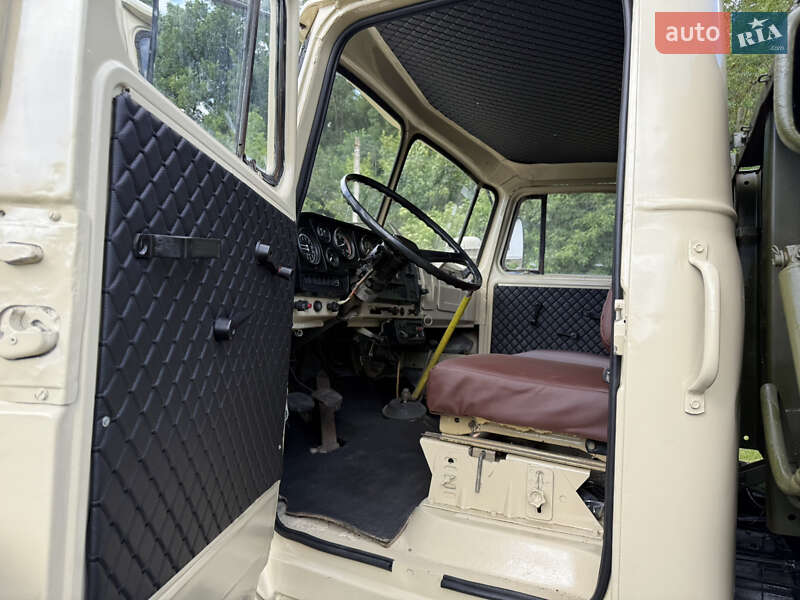 Самосвал Урал 5557 1991 в Тернополе