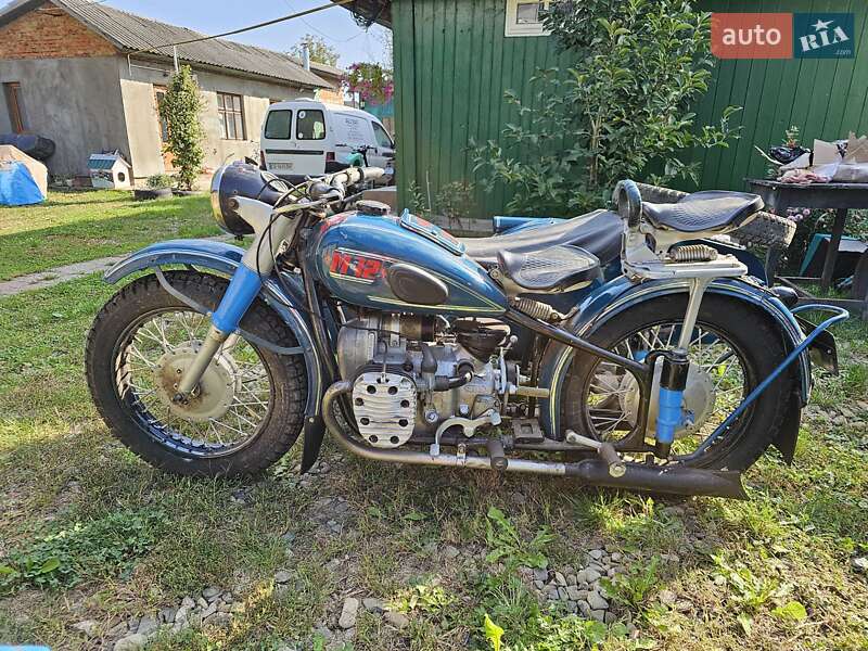 Мотоцикл з коляскою Урал M 1953 в Чернівцях