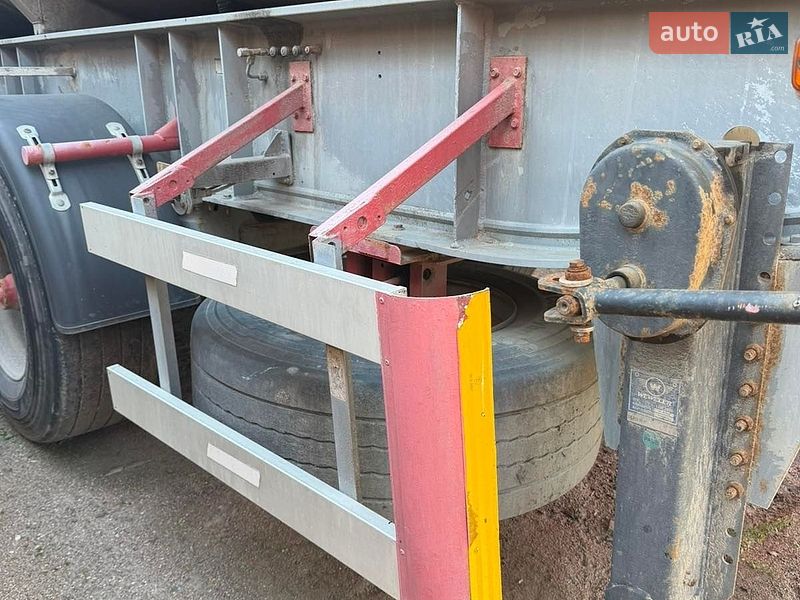 Цистерна напівпричіп Van Hool 2B2001 1998 в Кропивницькому