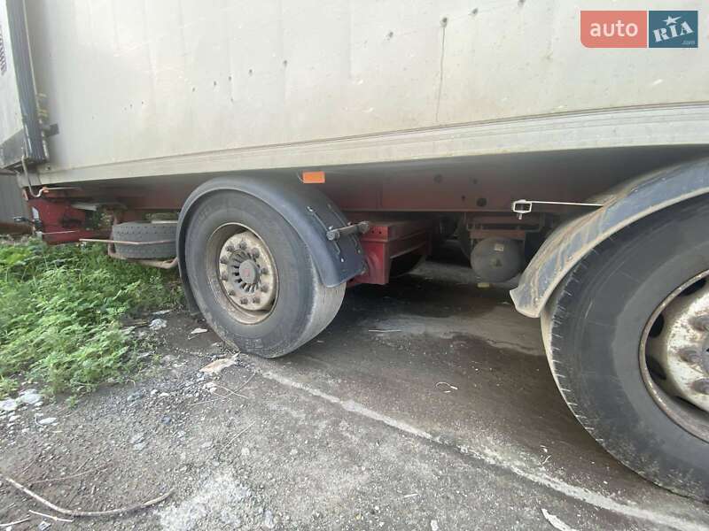 Рефрижератор напівпричіп Van Hool 3B0040 2003 в Дніпрі