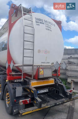 Цистерна напівпричіп Van Hool 3B 2001 в 