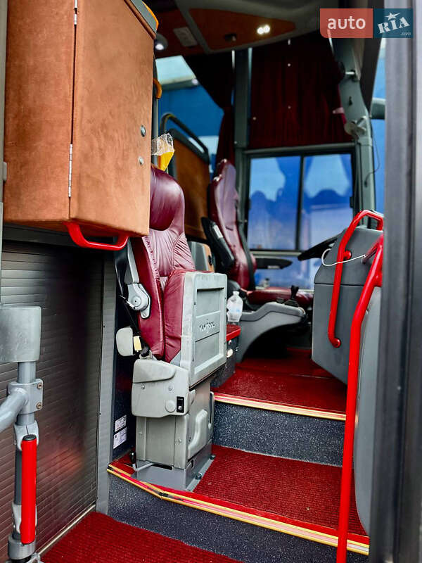 Туристичний / Міжміський автобус Van Hool Astron 2006 в Чернівцях