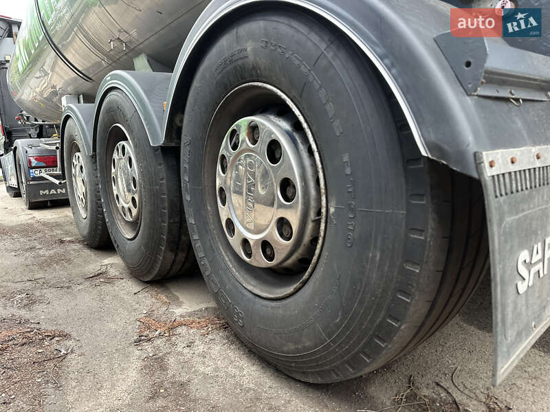 Цистерна полуприцеп Van Hool T300 2001 в Виннице
