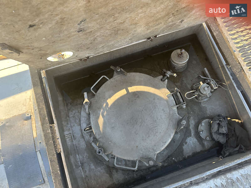 Цистерна Van Hool Tank Container 2000 в Одесі